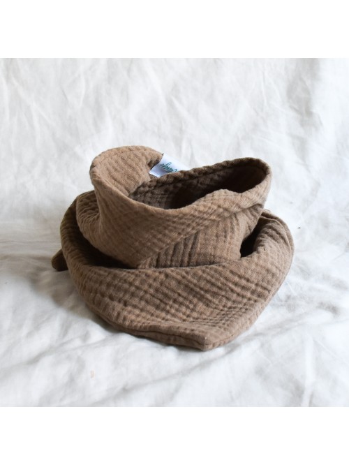 Szalik trójkątny muślinowy PIASKOWY