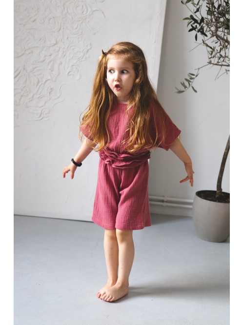 Krótki dziewczęcy kombinezon