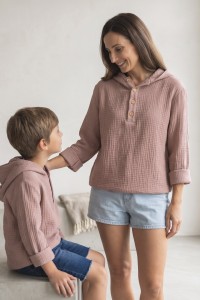 Muślinowa damska bluza z kapturem JASNY BRUDNY RÓŻ