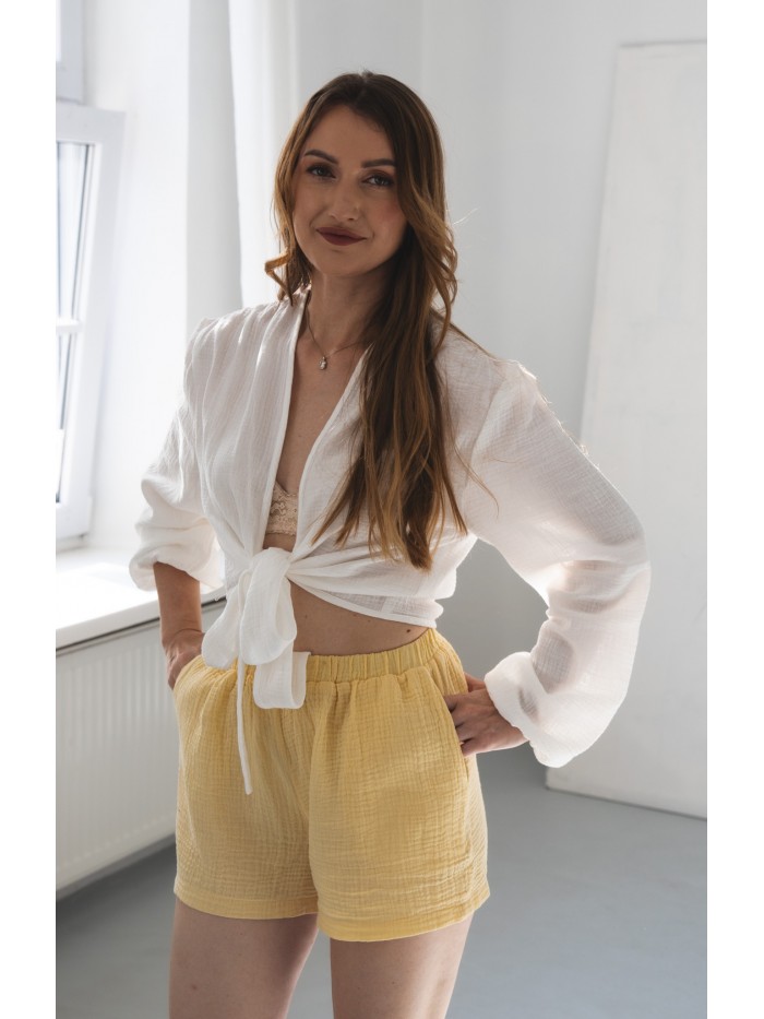 Damskie krótkie spodenki muślinowe ŚMIETANKA