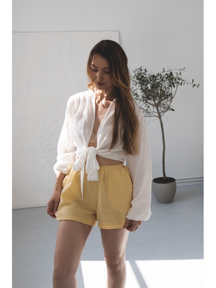Damskie krótkie spodenki muślinowe ŚMIETANKA