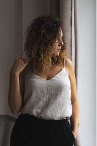 Klasyczny top na ramiączkach CZARNY