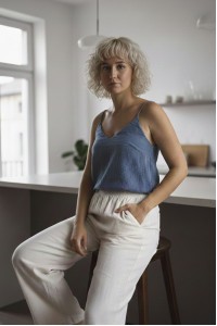 Klasyczny top na ramiączkach  NIEBIESKI